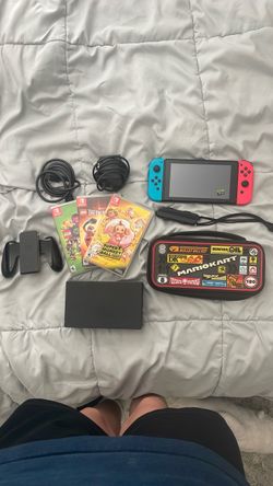 Nintendo Switch Bundle | 3 games | Carry Case | 64gb SD