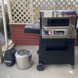 Grill And Solo Stove Bundle Brand New ! 