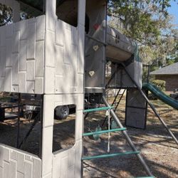 Playground / Playset