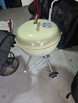 Weber Kettle Charcoal Grill 18in Avocado Patent Pending
