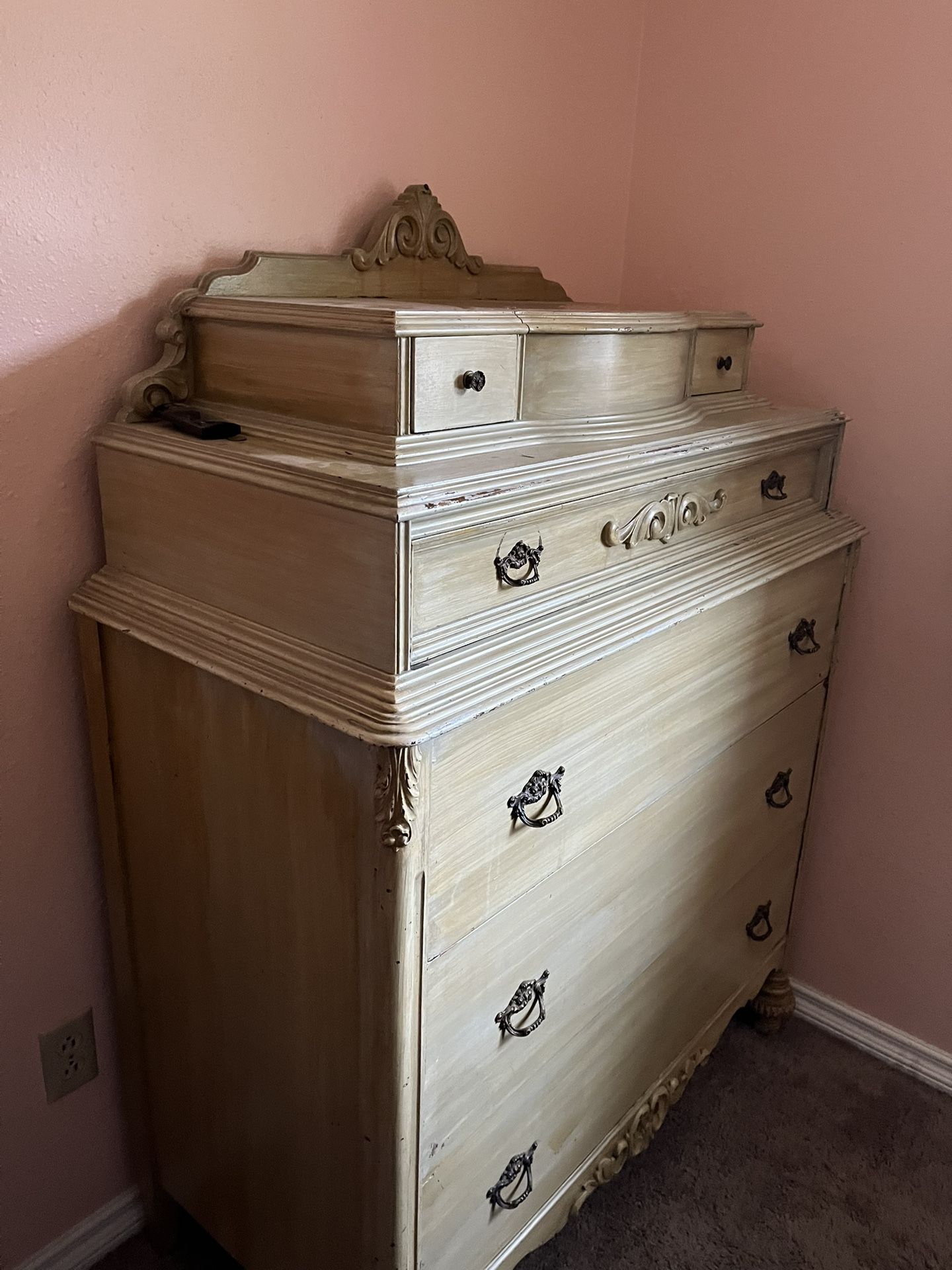 Dresser
