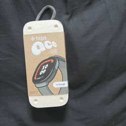 Fitbit Ace LTE 