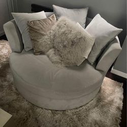 Z  Gallerie Cuddler Chair