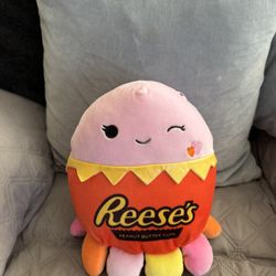 Reeses Plushie 
