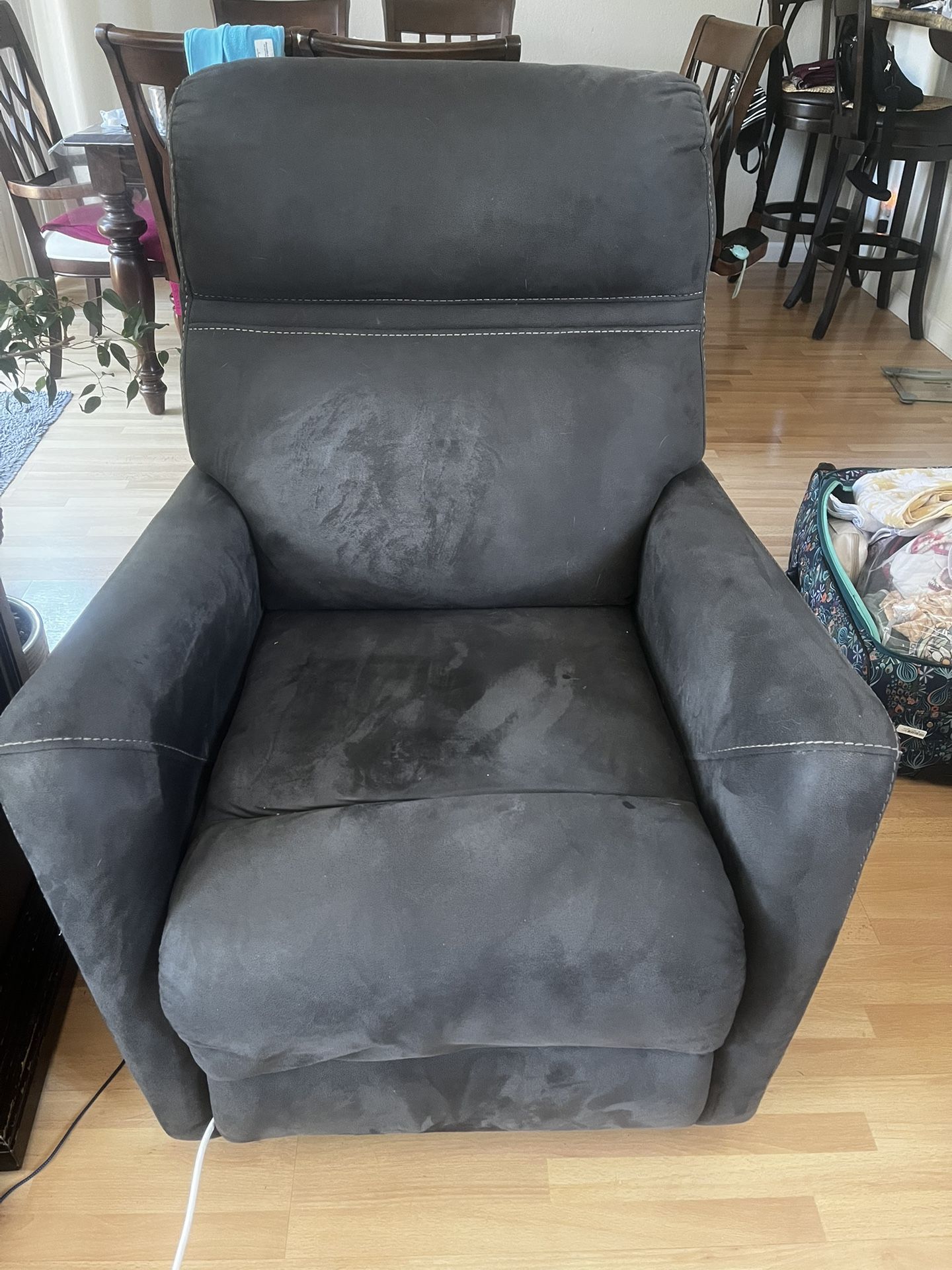 Reclining Chair 