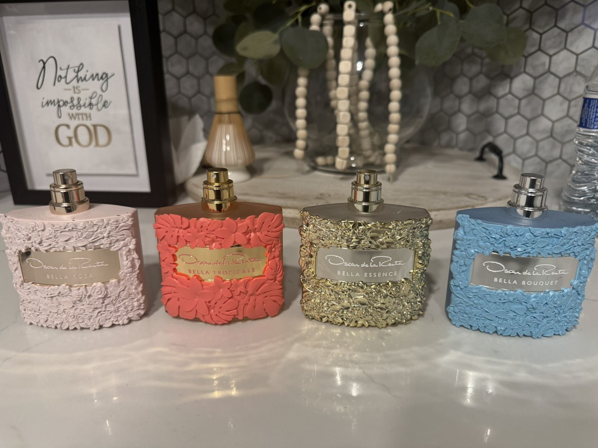 Oscar De La Renta.. Bella Rosa, Tropicale, Essence, Bouquet