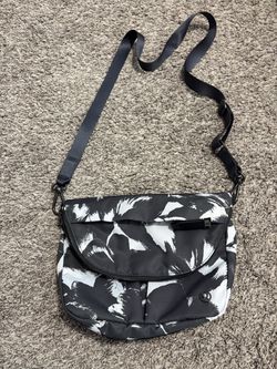 Lululemon Crossbody Bag Black White Print