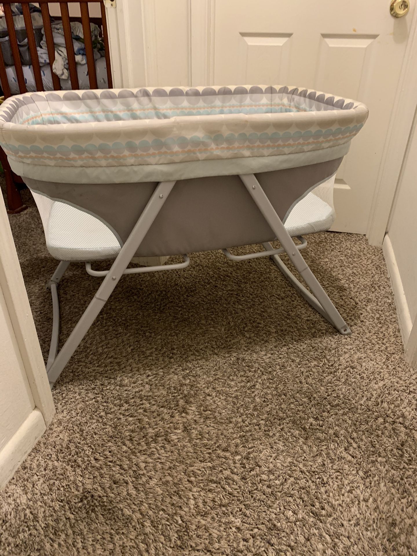 Ingenuity foldaway bassinet