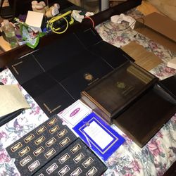 Gold Dominoes Set