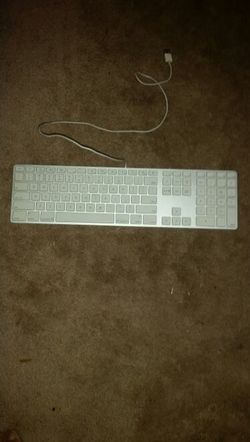 APPLE KEYBOARD (DONT KNOW TO WHAT DEVICE)