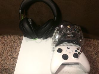 Xbox One S Gaming Bundle – 2 Controllers + Headset