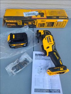 🔥$120 PRICE IS FIRM🔥 Dewalt Atomic 20-Volt Lithium-Ion Oscillating Tool Kit and 3.0Ah Battery.