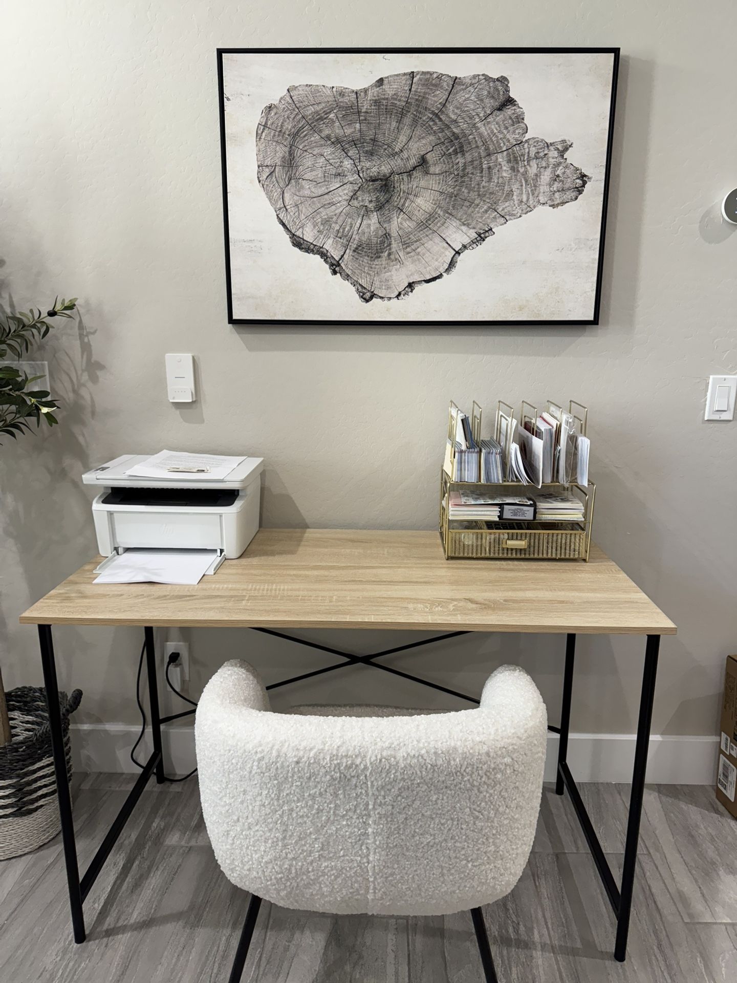 Natural Color Wood Desk With Black Aluminum Legs