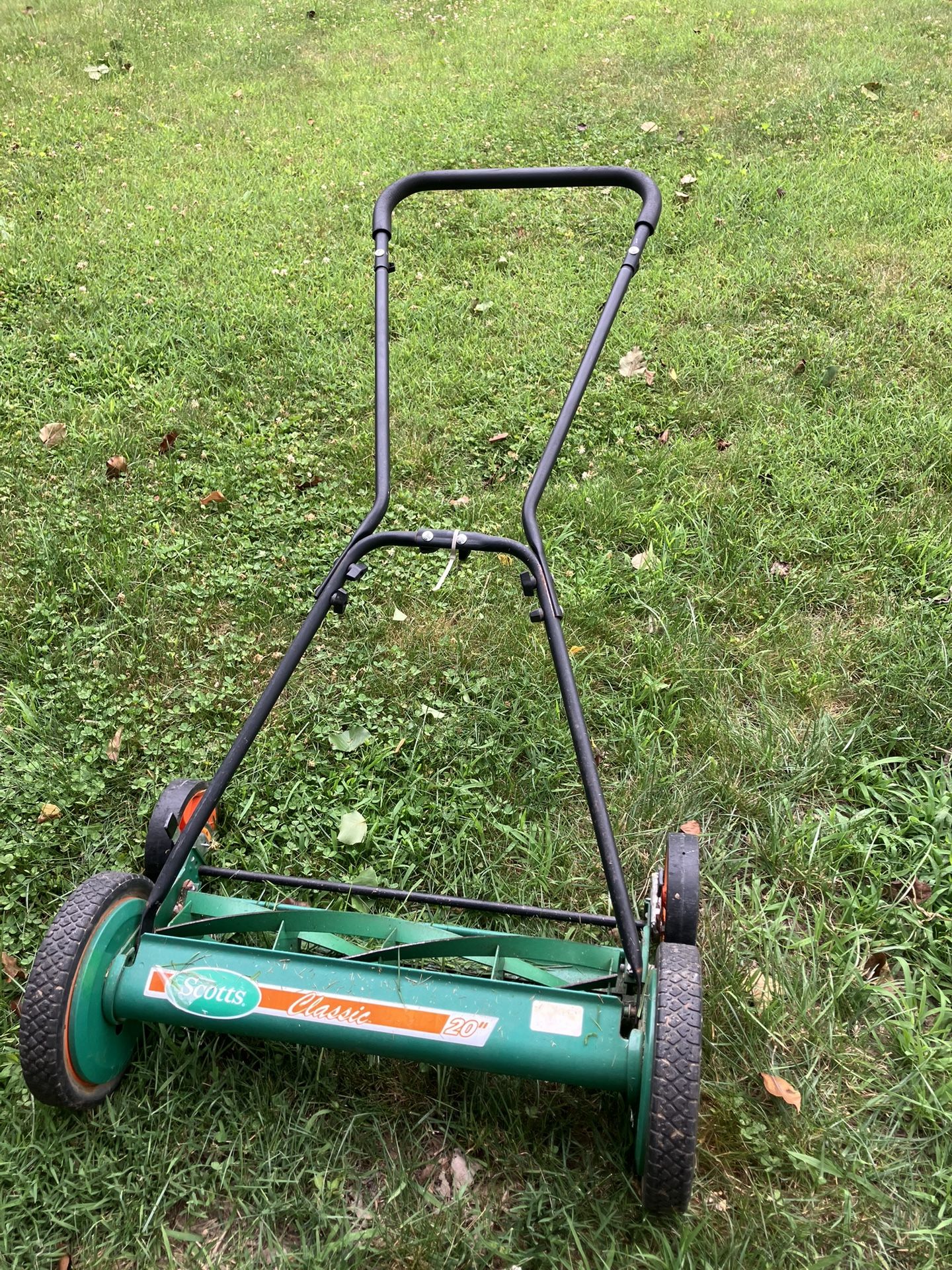 Scott’s Wide Deluxe Mower