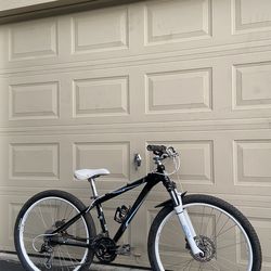 Novara Bonita Women’s Mountain Bike – 26” – XS Frame – 27-Speed – Disc Brakes Bicycle