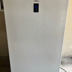 New Freezer. 17 Cu. Ft