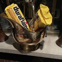 Bucket copper w lion head