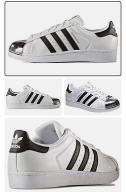 Adidas Superstar Metallic Silver Shell Toe Sneakers – Women’s Size 7.5