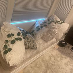 Artificial Eucalyptus Vine 7’ Aprox   10 Available $1.50 Each