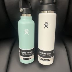 *NEW 21oz &24oz HYDRO FLASKS* WHITE&DWW