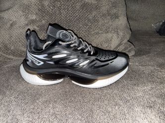 Armadilo Shoes Woman’s size 8 BLACK