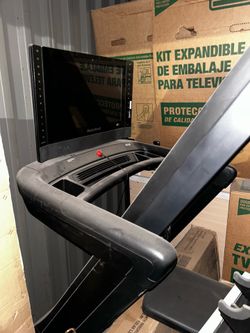 NordicTrack Commercial 2450 Treadmill – Excellent Condition