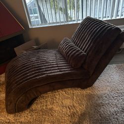 Chase Lounge S Chair