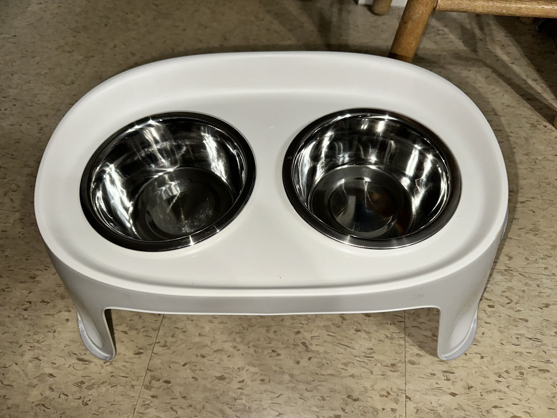 Elevated Dog Bowl