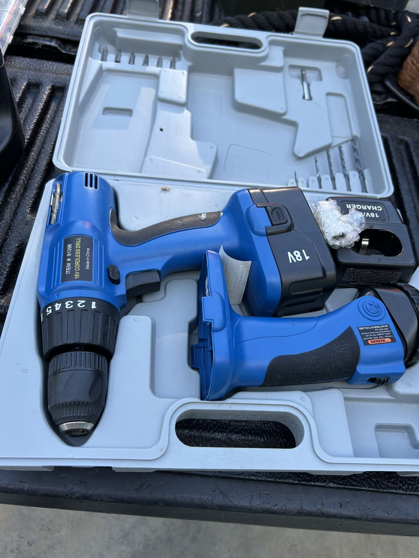 Rechargeable drill and flashlight