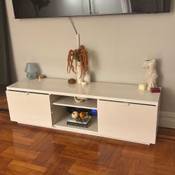 High Gloss White TV Stand – Modern & Sleek