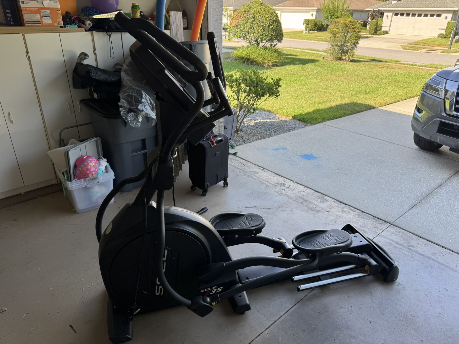 Elliptical - Sole E35 - Must sell TODAY