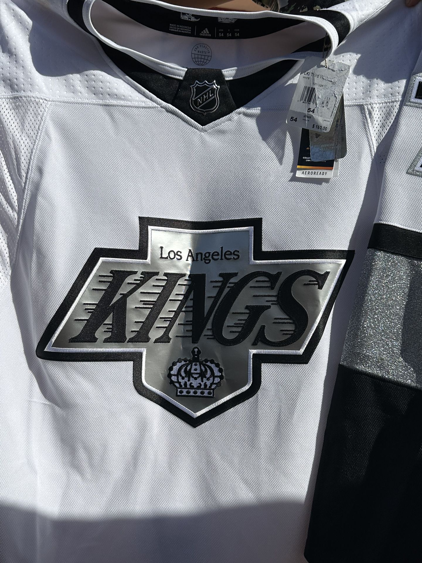LA Kings Jersey for Sale in Los Angeles, CA - OfferUp