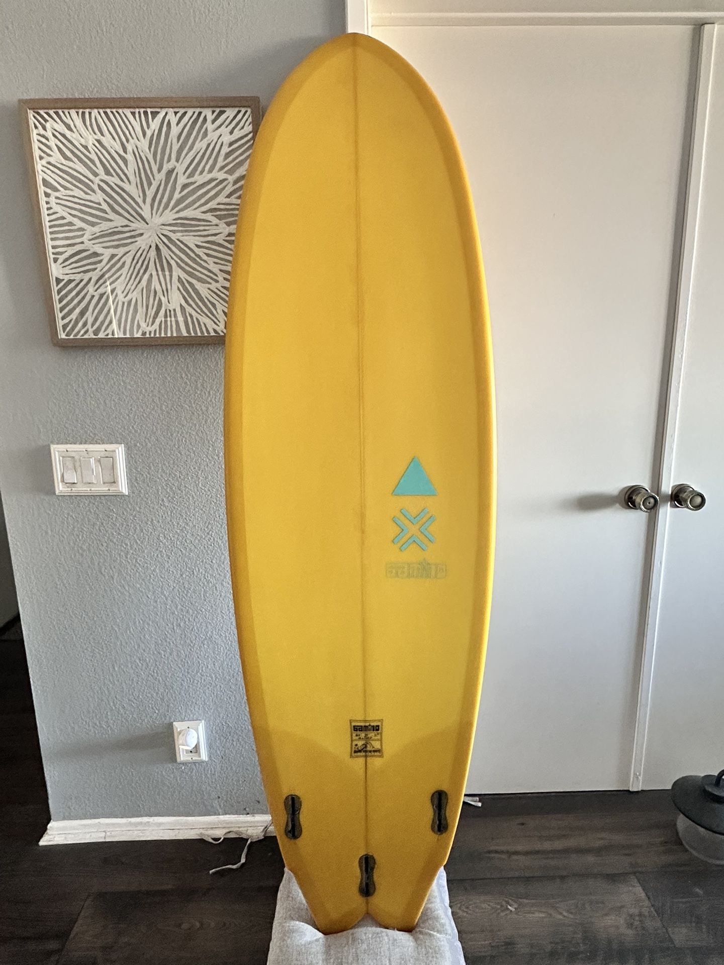 Big fish surfboard 6’6”