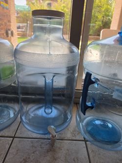 5 gallon water bottle 1 with tap