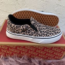 $40 Women’s Vans Slip On Brand New Size 6 / 6.5 / 7