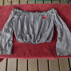 Ambiance off shoulder crop top size medium 