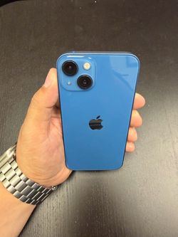 Apple iPhone 13 128GB Unlocked / Liberado