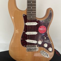Fender Squier Stratocaster Guitar Brand New w/Case & Amplifier