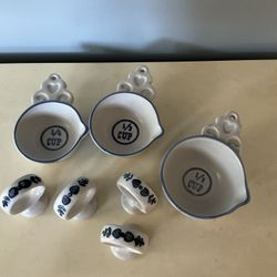 Vintage Phaltzgraff Yorktowne Napkin Ring And Measuring Cups