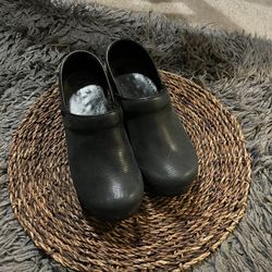 Santine Clogs