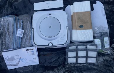 iRobot Braava Jet m6 Ultimate Robot Mop White Bundle w Pads Filters