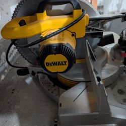 12" DeWalt Miter Saw 