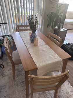 Dining Table Set