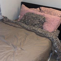 Full Size Bed/ Mattress 