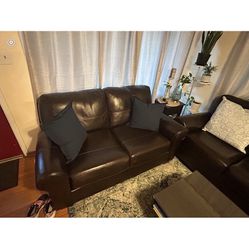 Leather 2 Pice Sofa Normal Use Very Good Conditions 