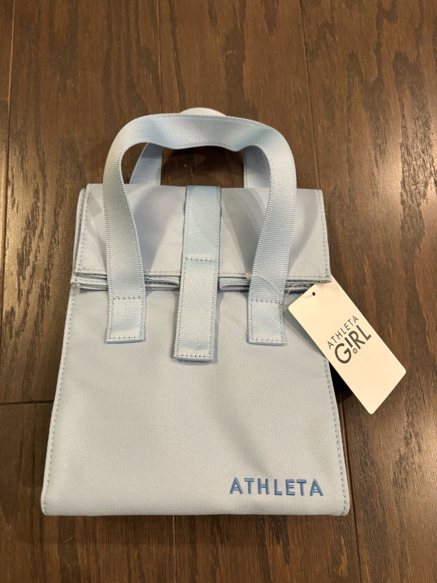 New - ATHLETA Limitless insulated lunch bag, light blue