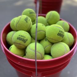 100 Tennis Balls