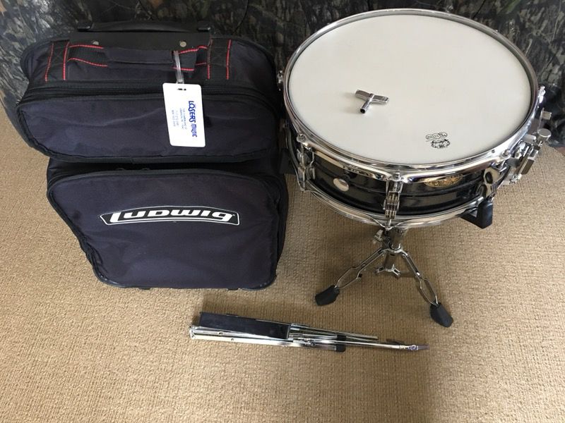 Snare Drum w/Case - NEW