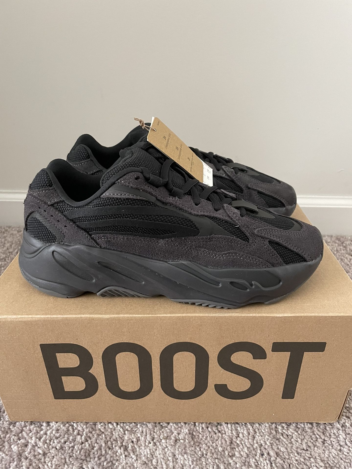 Yeezy 700 V2 Black