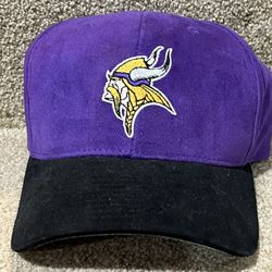 Vintage Minnesota Vikings NFL Snapback Logo Athletic Purple Hat Cap Youth size
